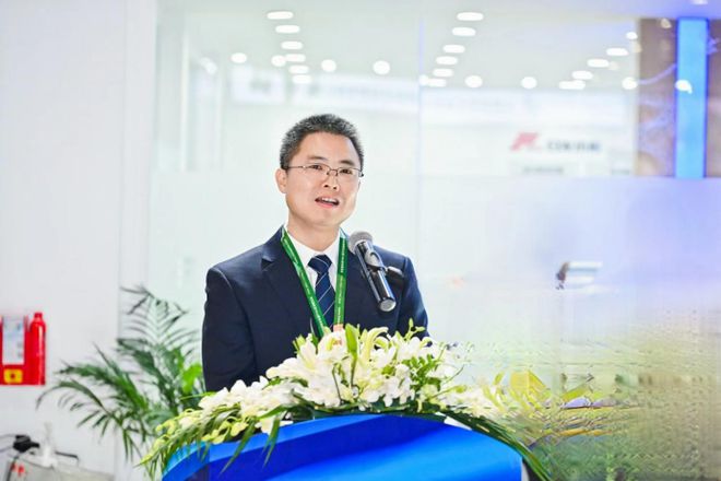 四大先进技术引领2023日发纺机RFJA30Max喷气织机发布(图3)