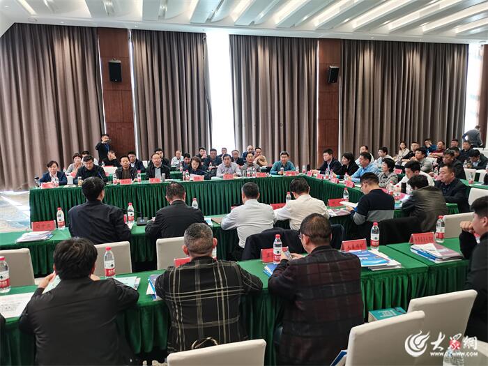 泰安高新区矿山装备及工程机械产业链专班到贵州六盘水参加活动(图1)