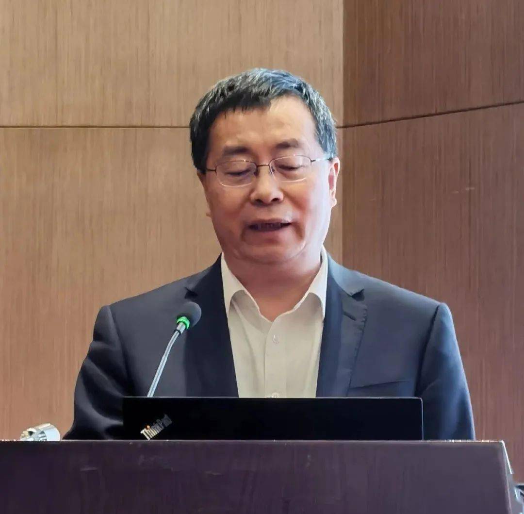 中国纺织机械协会第八届理事会第五次全体会议暨科创中国•纺织机械行业发展论坛在浙江新昌召开(图3) 中国纺织机械协会第八届理事会第五次全体会议暨科创中国•纺织机械行业发展论坛在浙江新昌召开(图3)