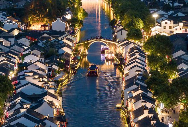 瞭望 新时代人文经济学的无锡实践(图2) 瞭望 新时代人文经济学的无锡实践(图2)